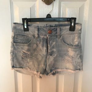 American Eagle light wash distressed jean shorts